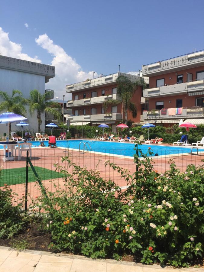 Taormina Mare Piscina Fondachello Apartman Fondachello  Kültér fotó