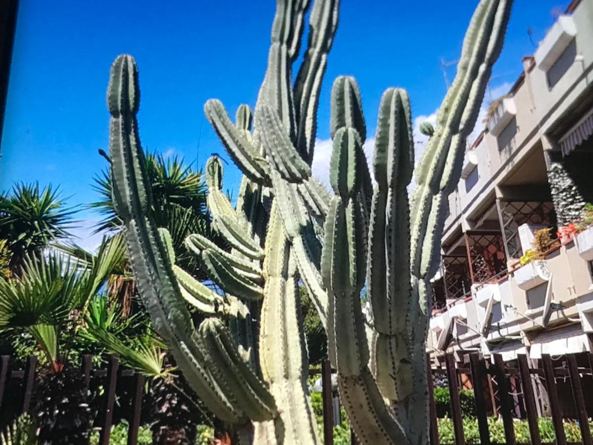 Taormina Mare Piscina Fondachello Apartman Fondachello  Kültér fotó